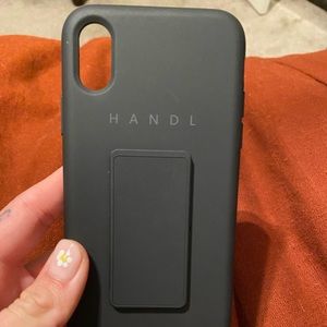A handl New York phone case